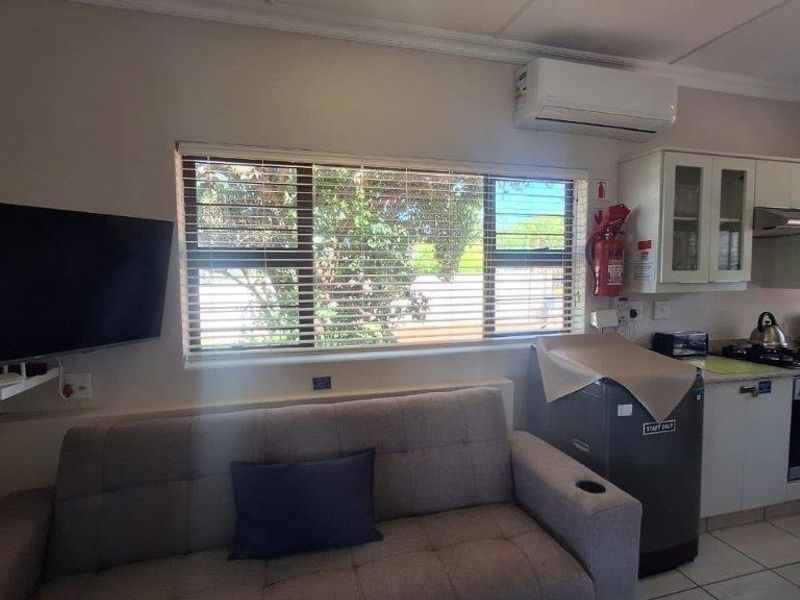Lovely Furnished Two Bedroom Unit Set In An Exceptional Resort - Photo 9