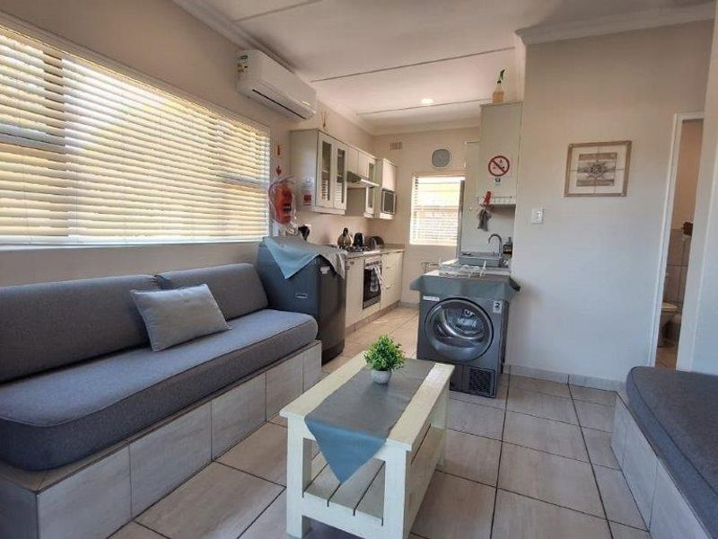 Lovely Furnished Two Bedroom Unit Set In An Excptional Resort  - Photo 5