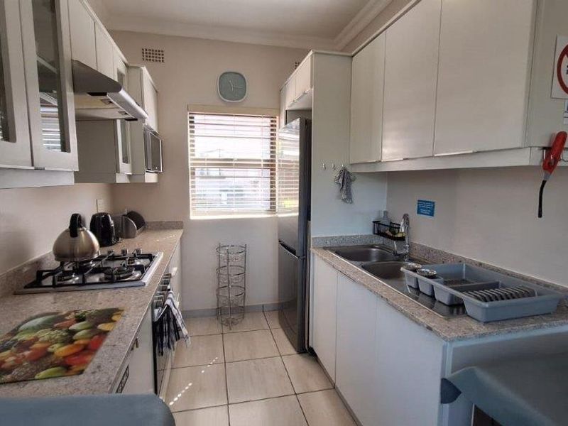 Lovely Furnished Two Bedroom Unit Set In An Excptional Resort  - Photo 6