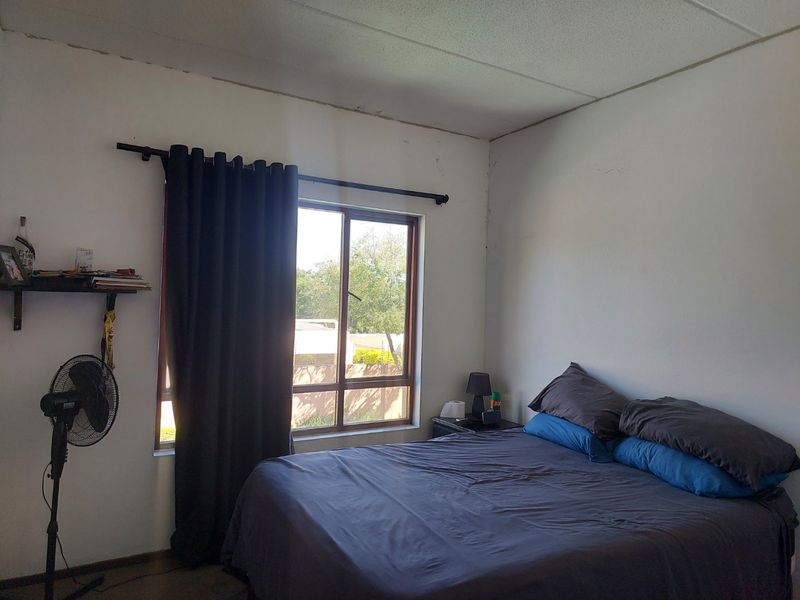 2 Bedroom Loft Apartment in Sunninghill - Photo 7