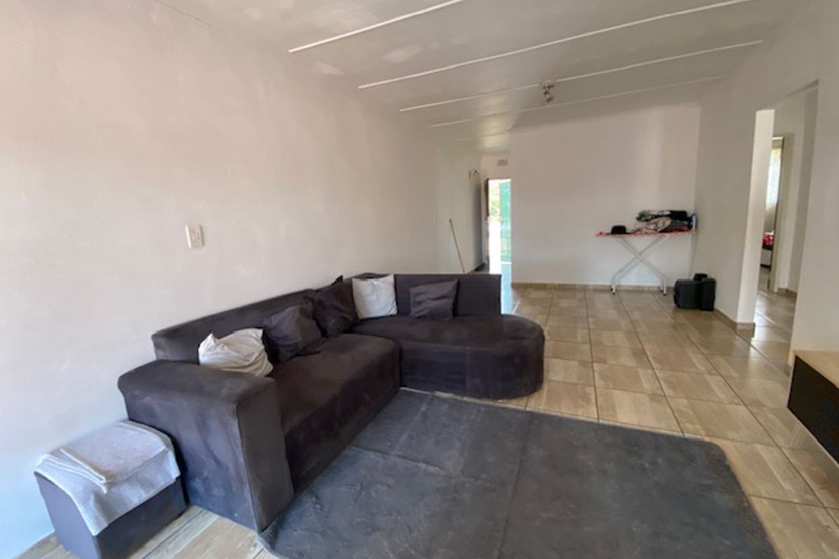 2-Bedroom Apartment in Casseldale - Photo 5