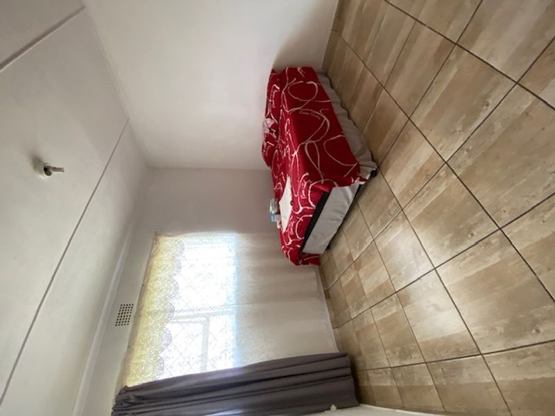 2-Bedroom Apartment in Casseldale - Photo 9