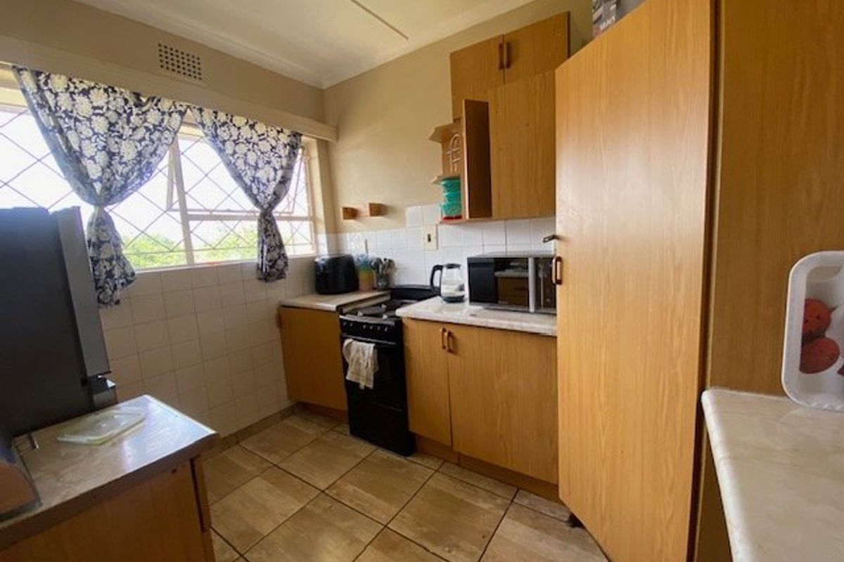 2-Bedroom Apartment in Casseldale - Photo 2