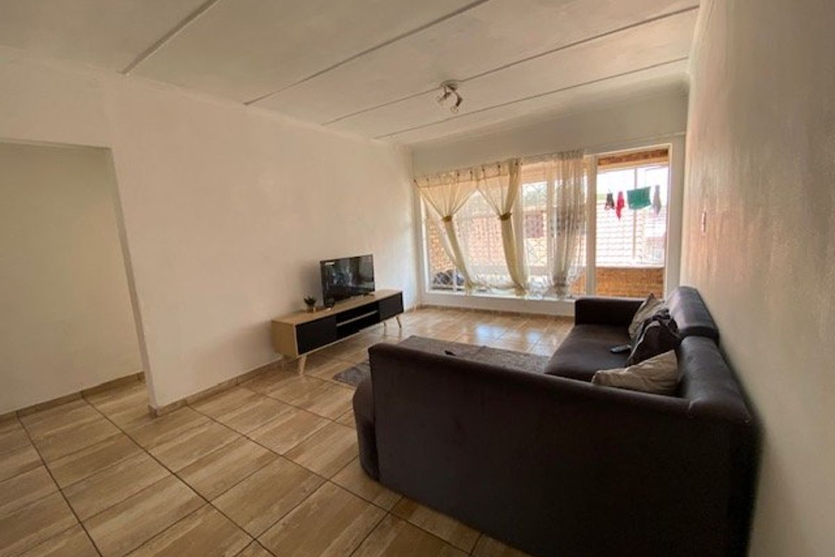 2-Bedroom Apartment in Casseldale - Photo 4