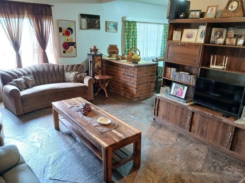 Live, Work & Farm – 8.56Ha Plot with House, Pool, Workshop & More – Vastfontein - Photo 9