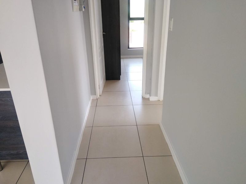 1 Bedroom Apartment / Flat for Sale in Fourways R699 000 - Photo 3