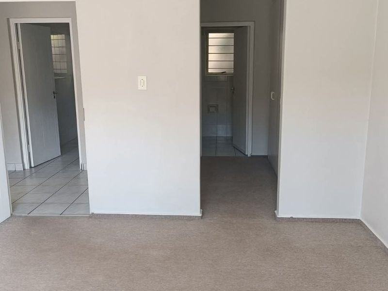 REDUCED*** FOR SALE: DIE HOEWES: R1 245M: TOWNHOUSE - Photo 9