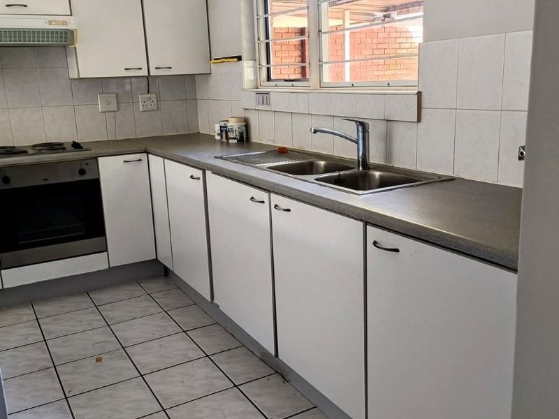 REDUCED*** FOR SALE: DIE HOEWES: R1 245M: TOWNHOUSE - Photo 7