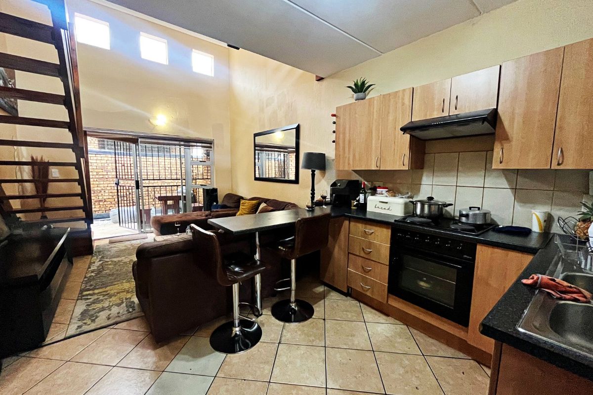 Charming Starter Family Home in Secure Honey Grove Complex - Photo 3