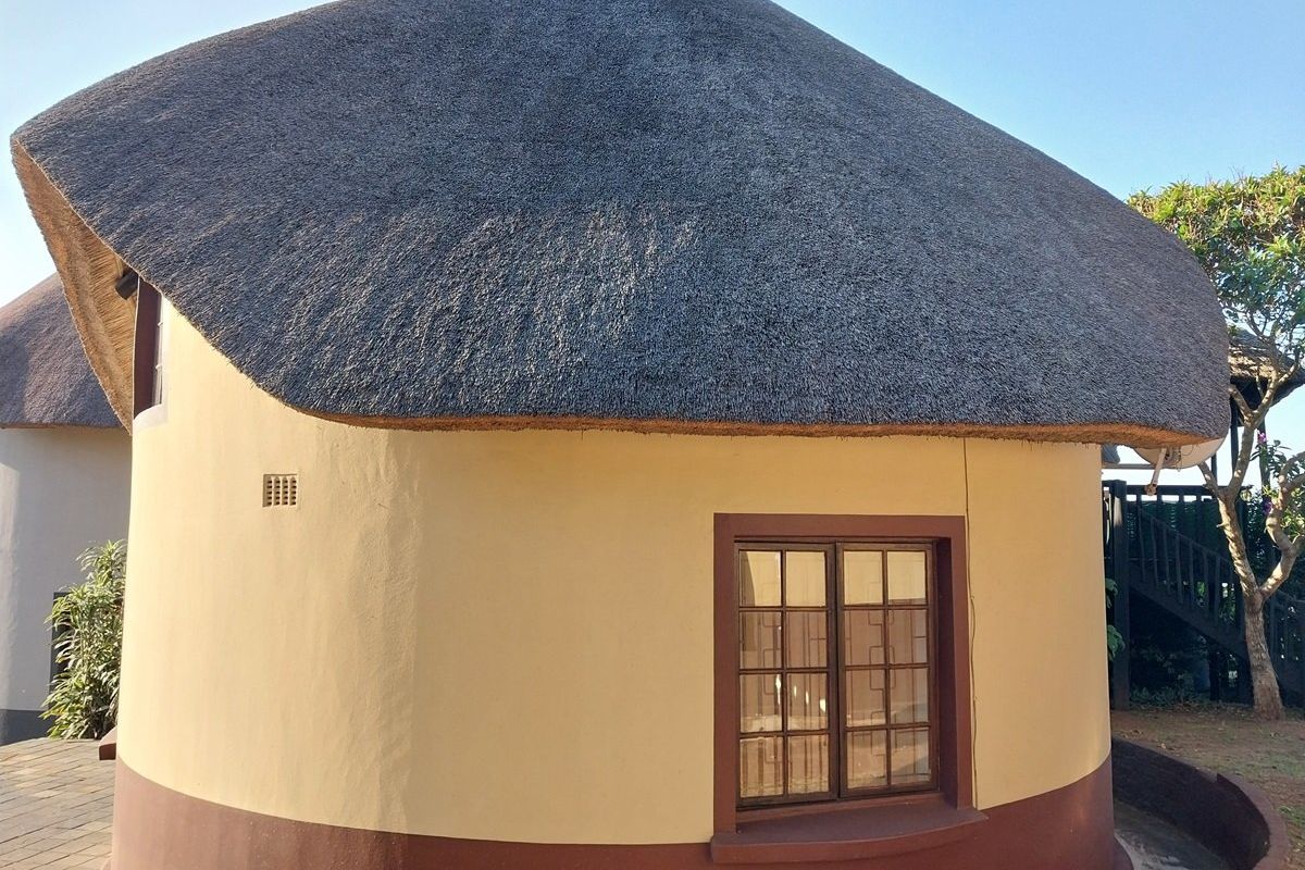 COZY 1 BEDROOM UNIT FOR SALE IN HIBBERDENE - Photo 2