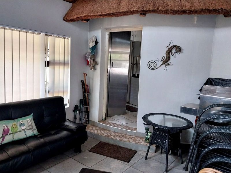 STUNNING ONE BEDROOM UNIT FOR SALE - Photo 8