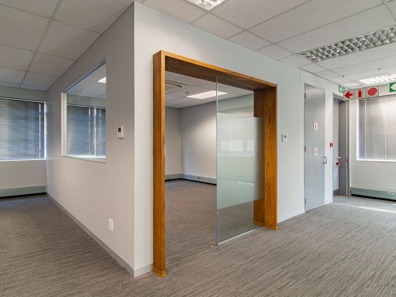 0 Bed Commercial in Bruma for Rent - Photo 8