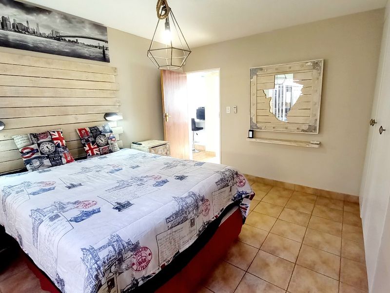 Spacious Family Home in Secure Vaal Dam Estate – Perfect for Entertainers! - Photo 9