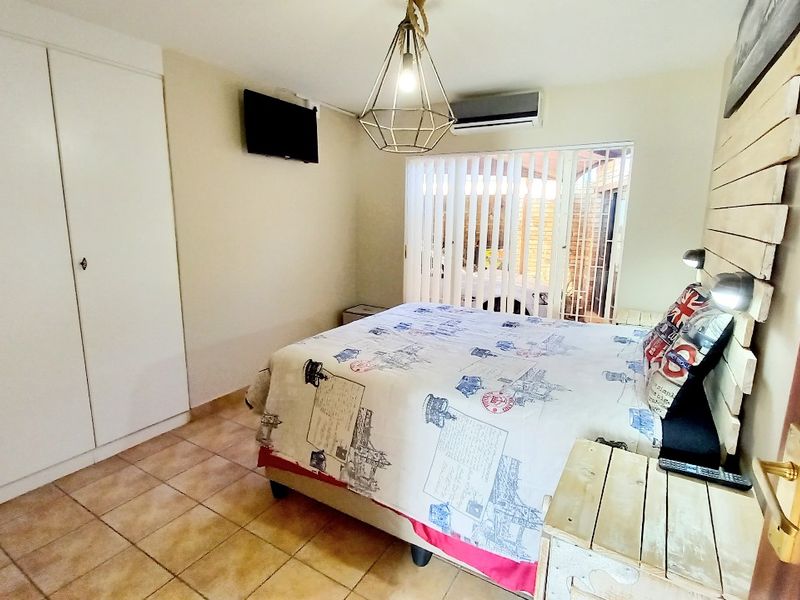 Spacious Family Home in Secure Vaal Dam Estate – Perfect for Entertainers! - Photo 6