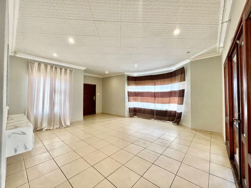 Great Habitat For A Big Family - Photo 7