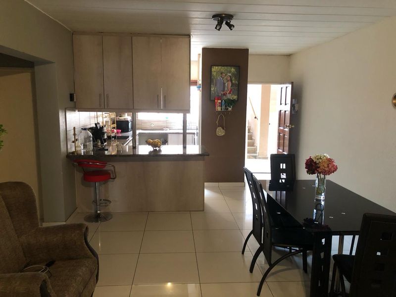 Modern Ground Floor 2-Bedroom Apartment in Eton Close, Vorna Valley - Photo 2