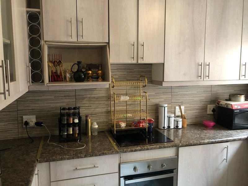 Modern Ground Floor 2-Bedroom Apartment in Eton Close, Vorna Valley - Photo 5