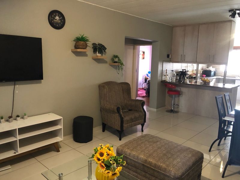 Modern Ground Floor 2-Bedroom Apartment in Eton Close, Vorna Valley - Photo 7