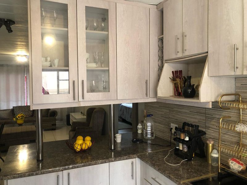 Modern Ground Floor 2-Bedroom Apartment in Eton Close, Vorna Valley - Photo 4