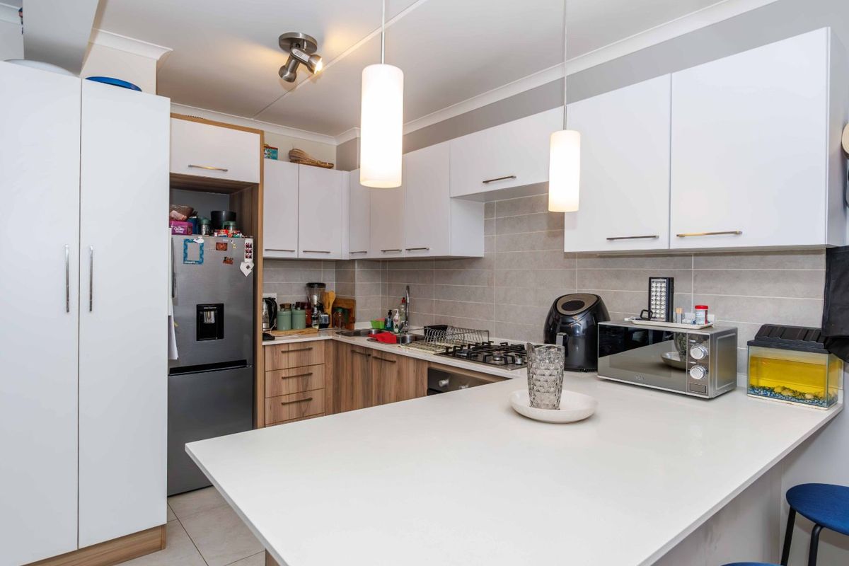 Your Tranquil Escape Awaits on Red Ivory Lane - Photo 5