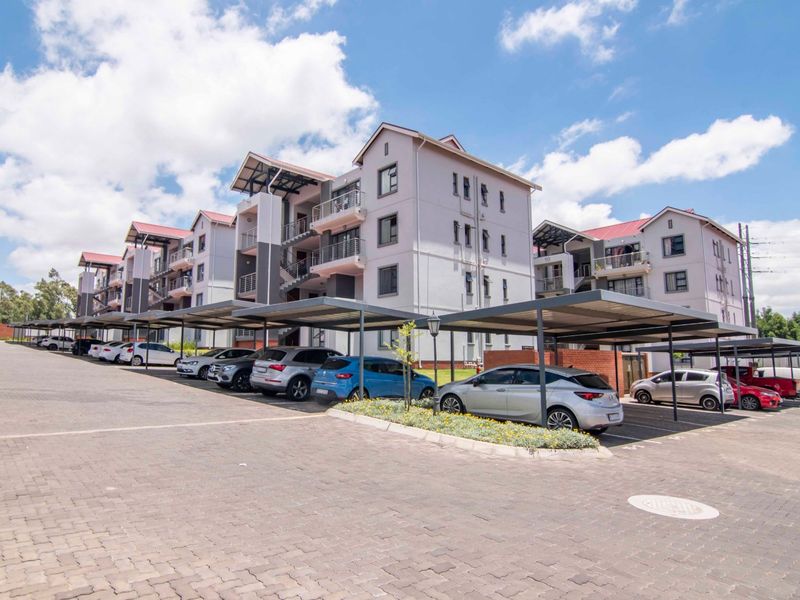 Your Tranquil Escape Awaits on Red Ivory Lane - Photo 2