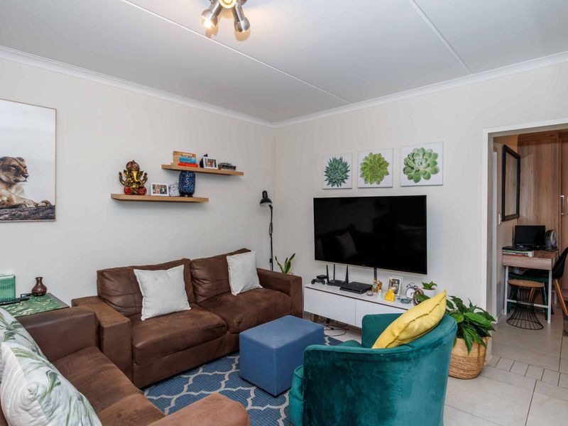 Your Tranquil Escape Awaits on Red Ivory Lane - Photo 10