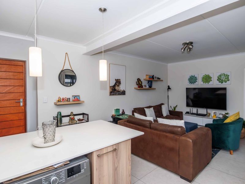 Your Tranquil Escape Awaits on Red Ivory Lane - Photo 7