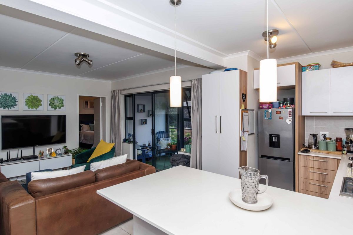 Your Tranquil Escape Awaits on Red Ivory Lane - Photo 4