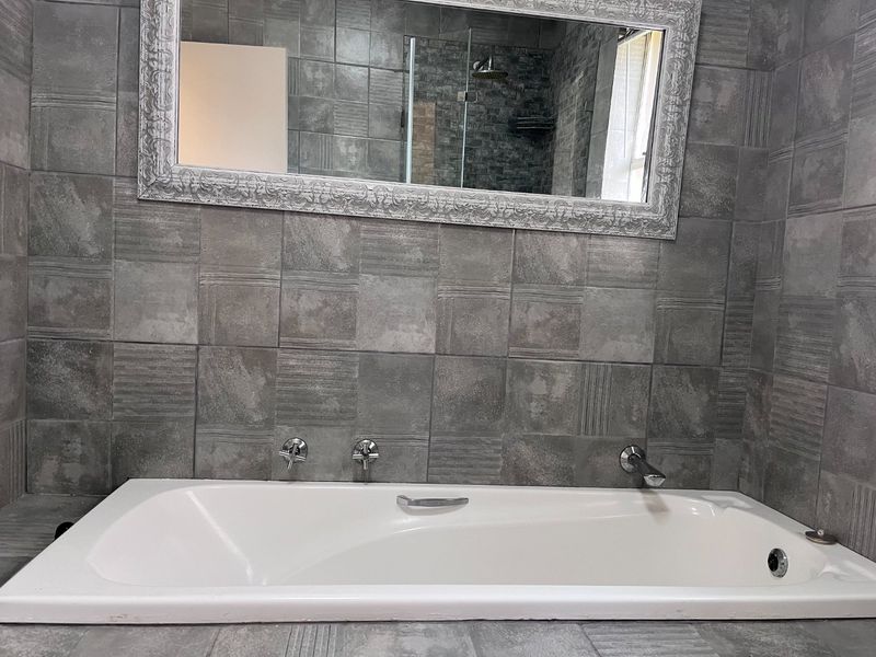 Modern apartment in a neat and well kept complex - Photo 10