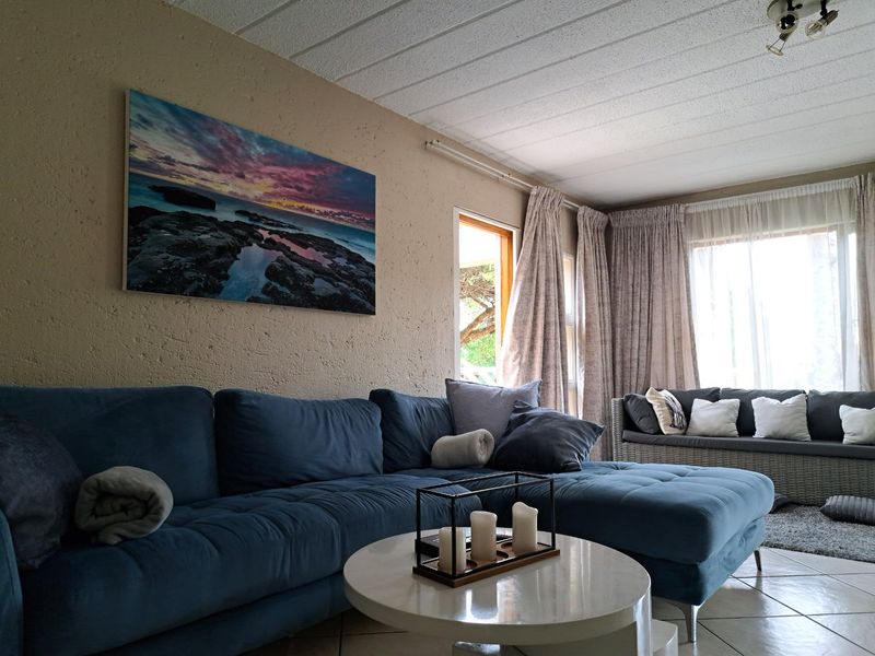 2 Bedroom Lock-up-and-go 1st floor property - with AirBnb options  - Photo 2