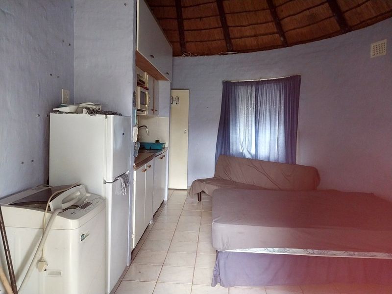 ONE BEDROOM UNIT FOR SALE - Photo 3