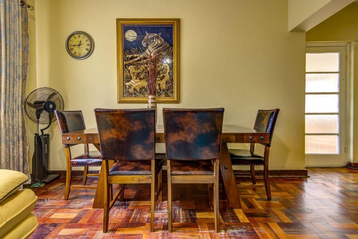 3 Family Home plus Great Flat Potential - Photo 2