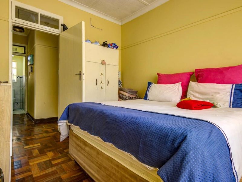 3 Family Home plus Great Flat Potential - Photo 7