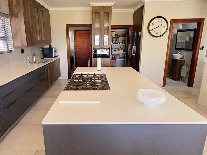 Exquisite Lakeside Living at Its Finest - Photo 3