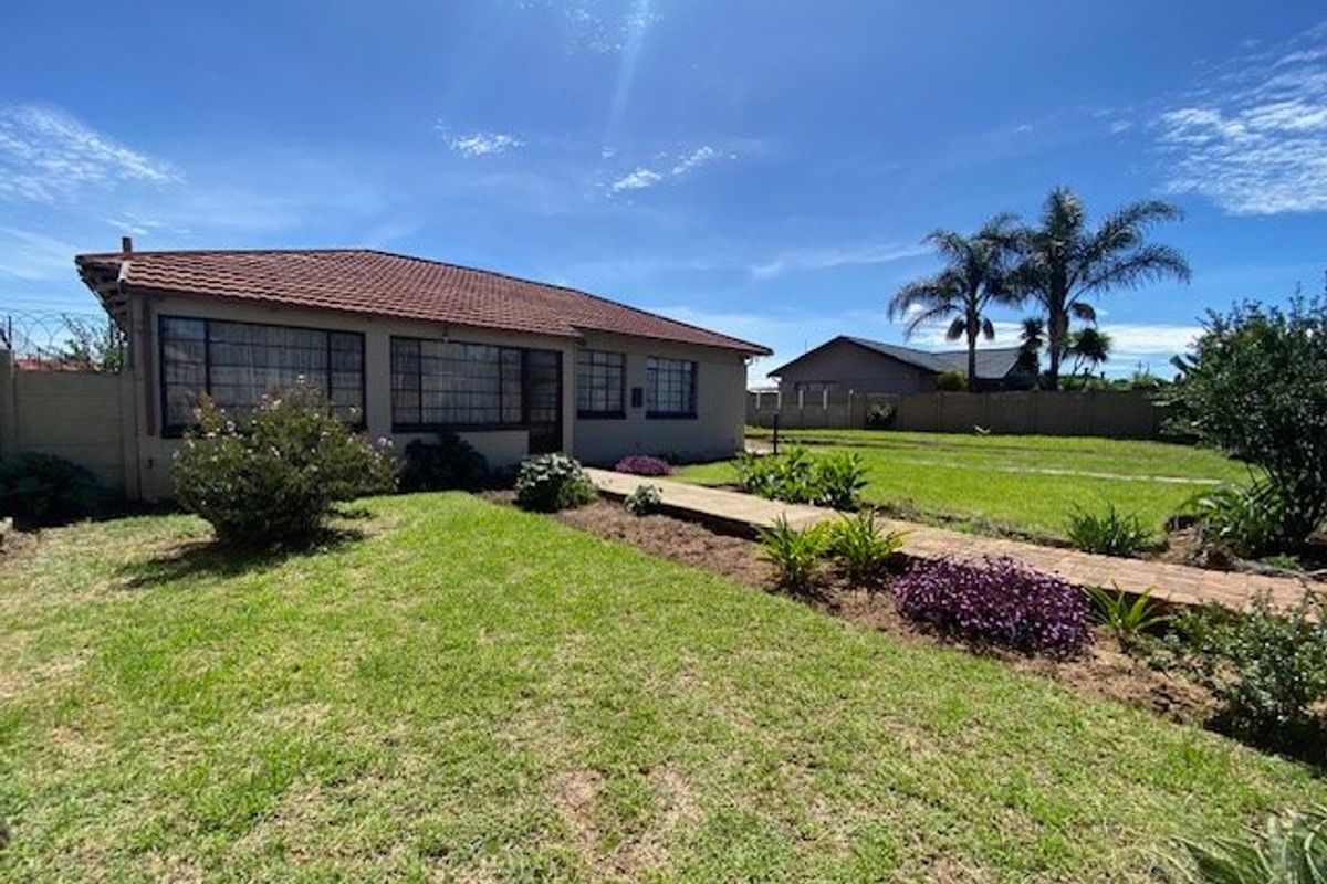 House with plenty to offer for sale - Photo 2