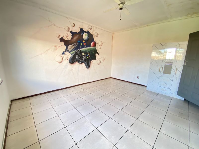House with plenty to offer for sale - Photo 8