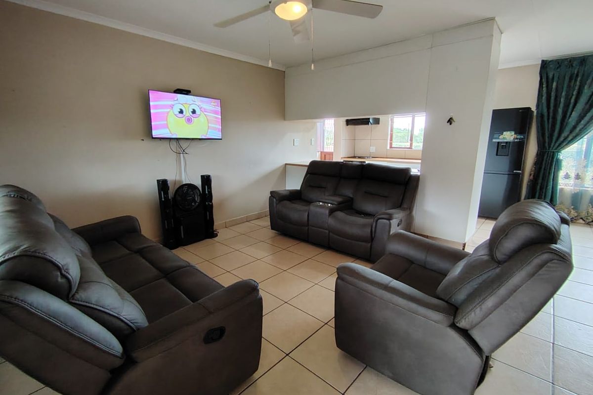 Cosy 3-Bedroom Townhouse For Sale In Secure Margate Complex - Photo 5