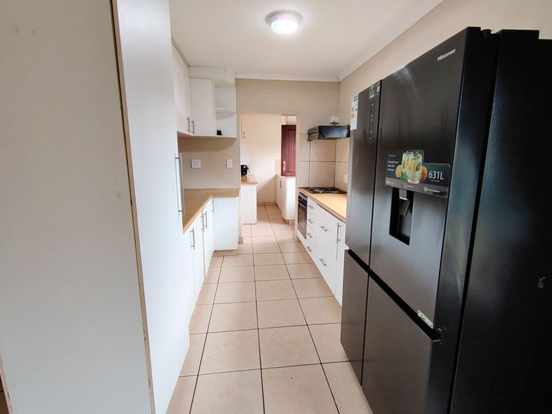 Cosy 3-Bedroom Townhouse For Sale In Secure Margate Complex - Photo 9