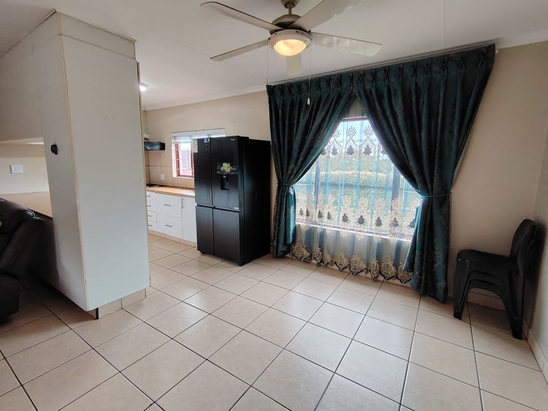 Cosy 3-Bedroom Townhouse For Sale In Secure Margate Complex - Photo 8