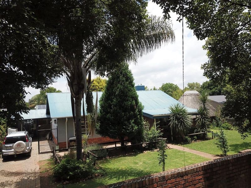 Urgent Sale -Spacious & Modern 3-Bedroom Home with Pool, Lapa & Business Potential – Moot - Photo 5