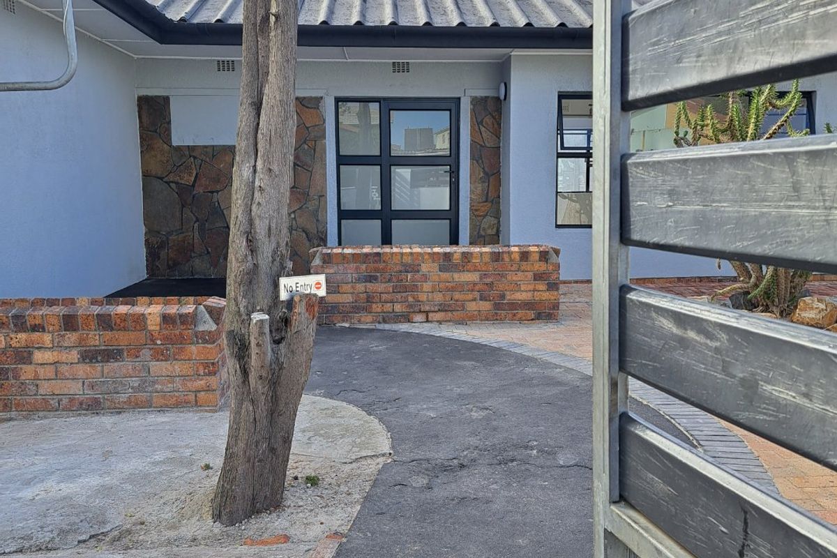 Perfect Family Home or Investment in Windemere - Photo 3