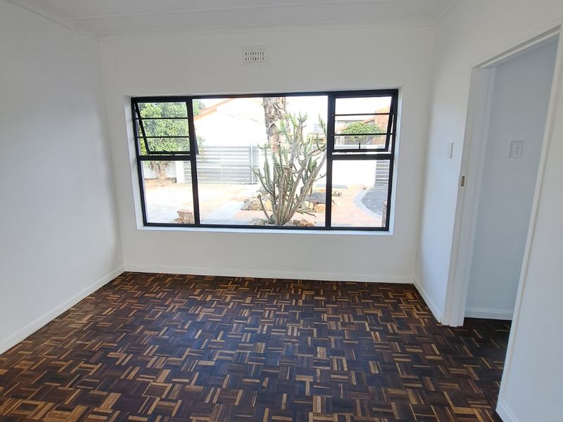 Perfect Family Home or Investment in Windemere - Photo 9