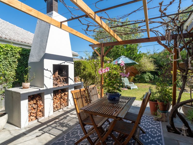 An Upper Wynberg Classic with Soul, Substance, & Distinction - Photo 6