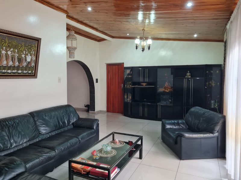 Exclusive Well Positioned and Spacious Design - Photo 6