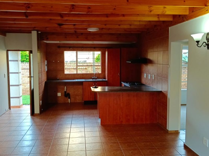 Stunning 4-Bedroom Panhandle Cluster in Glen Marais - Photo 6