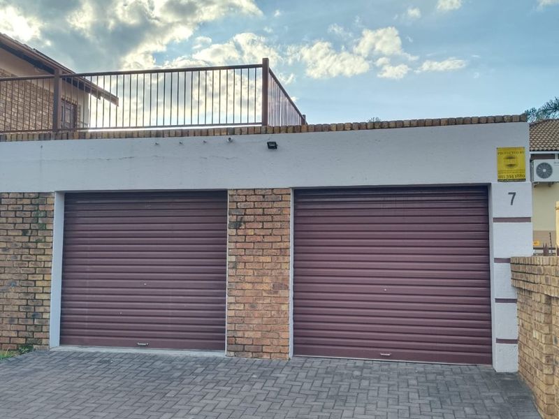 Stunning 4-Bedroom Panhandle Cluster in Glen Marais - Photo 2