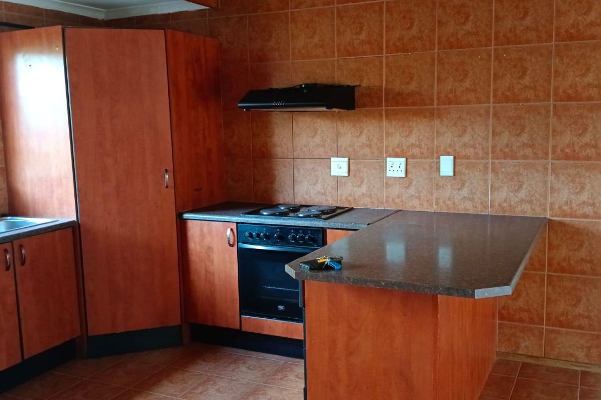 Stunning 4-Bedroom Panhandle Cluster in Glen Marais - Photo 4