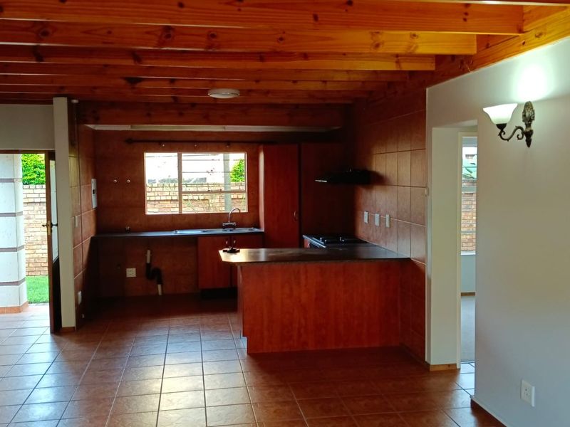 Stunning 4-Bedroom Panhandle Cluster in Glen Marais - Photo 7