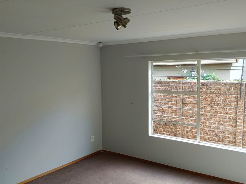 Stunning 4-Bedroom Panhandle Cluster in Glen Marais - Photo 9