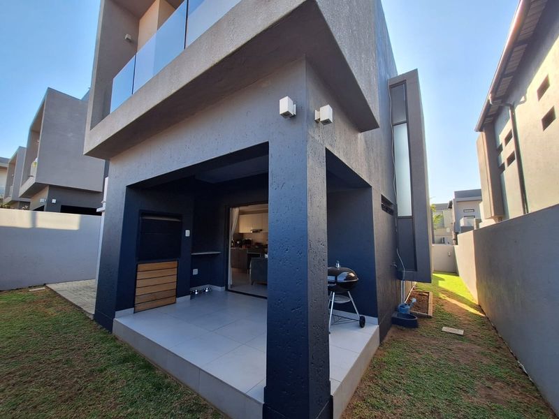 3 Bedroom ensuite Duplex Townhouse for Sale in Bryanston East - Photo 4
